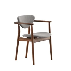 109 Armchair, valnød af Finn Juhl