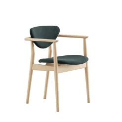 109 Armchair, valnød af Finn Juhl