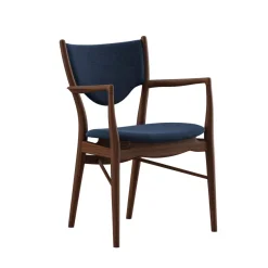 46 Armchair, valnød af Finn Juhl