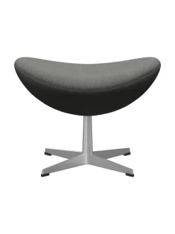 3127 Fodskammel til Ægget af Arne Jacobsen stofgr. 2