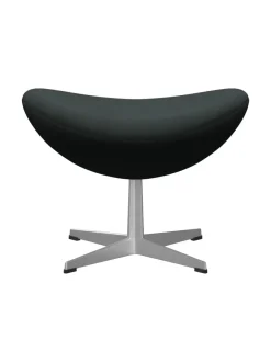 3127 Fodskammel til Ægget af Arne Jacobsen stofgr. 2