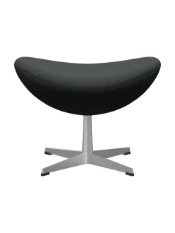 3127 Fodskammel til Ægget af Arne Jacobsen stofgr. 2