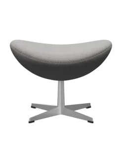 3127 Fodskammel til Ægget af Arne Jacobsen stofgr. 2