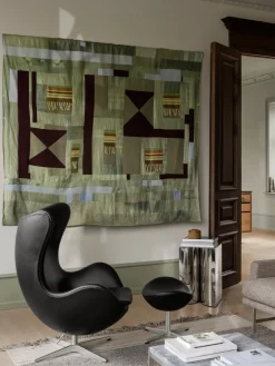 3316 Ægget af Arne Jacobsen læder