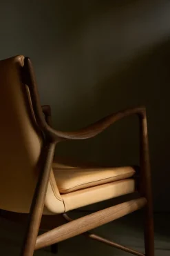 45 Lænestol, eg olie af Finn Juhl