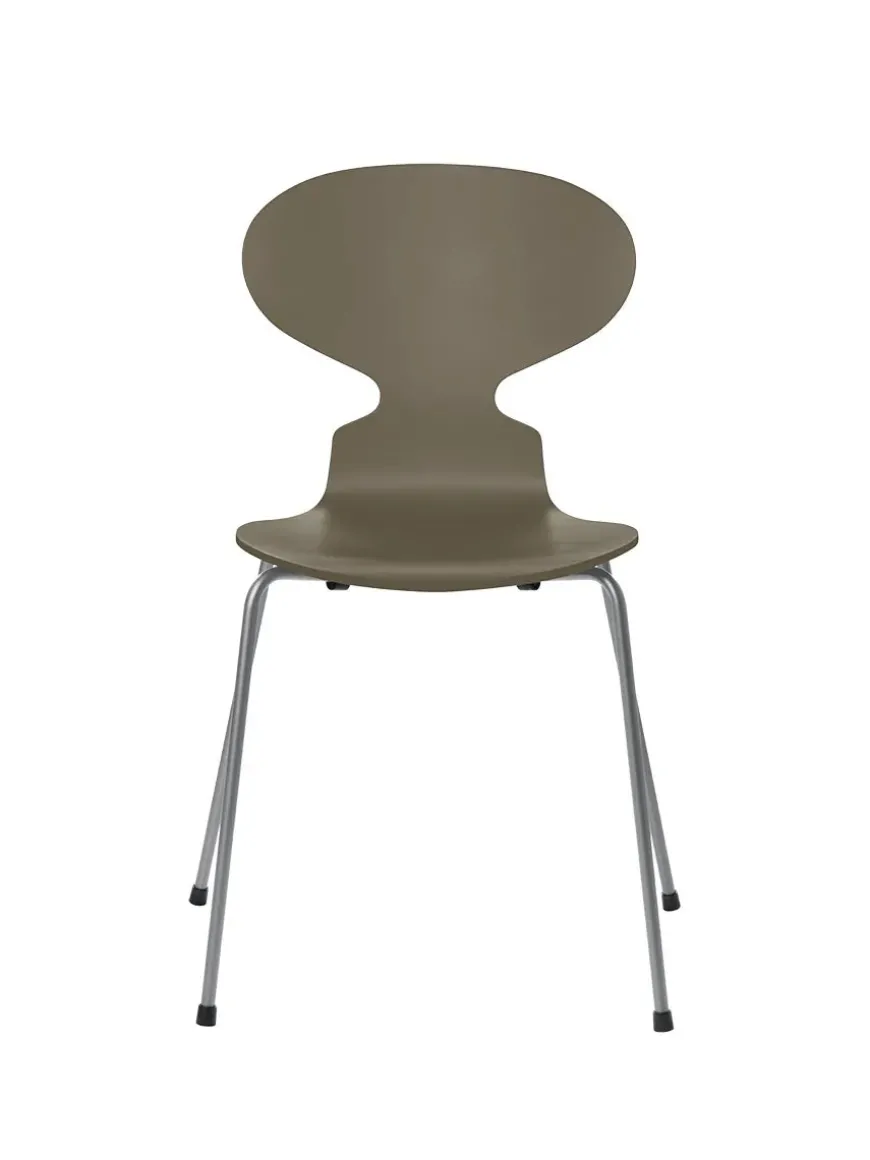 3101 Myren Stol lakeret af Arne Jacobsen