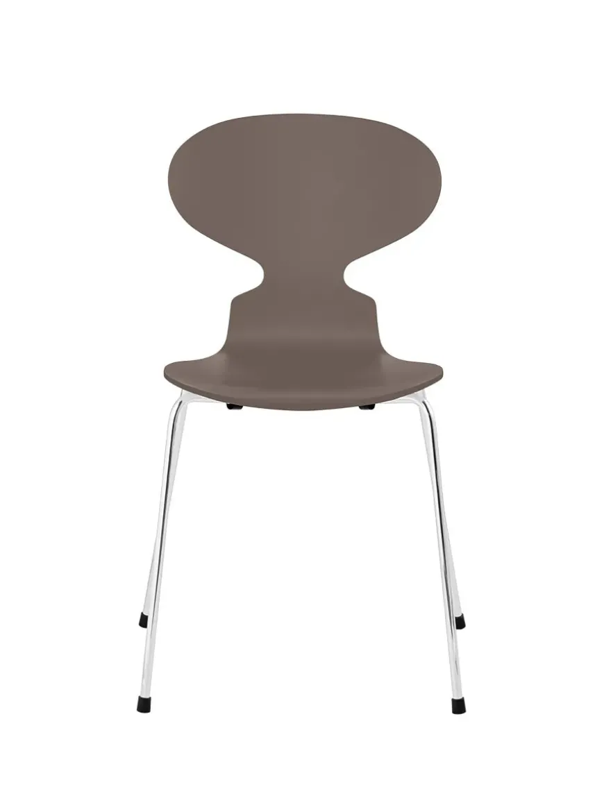 3101 Myren Stol lakeret af Arne Jacobsen