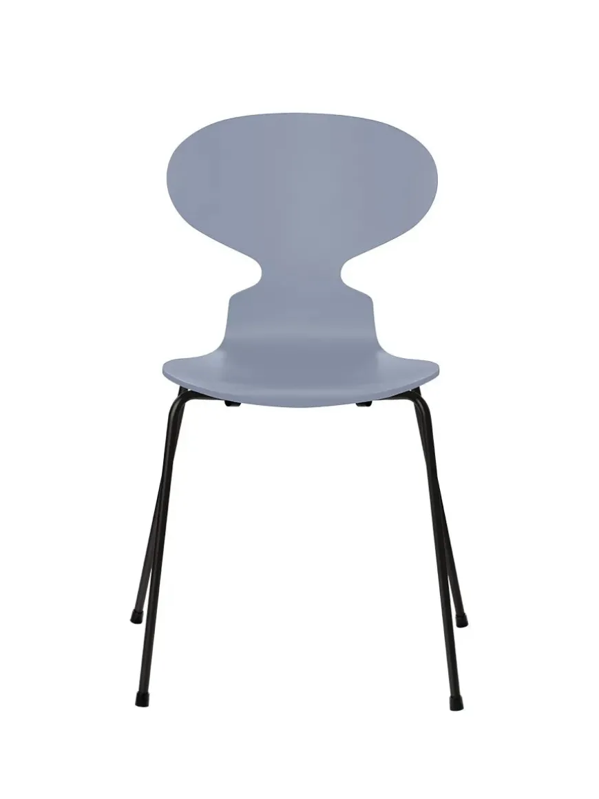 3101 Myren Stol lakeret af Arne Jacobsen
