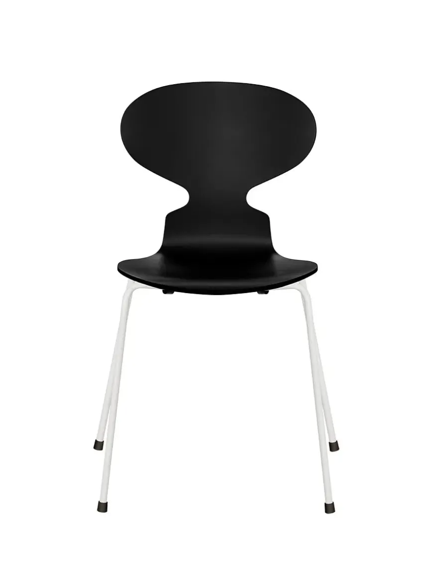 3101 Myren Stol lakeret af Arne Jacobsen