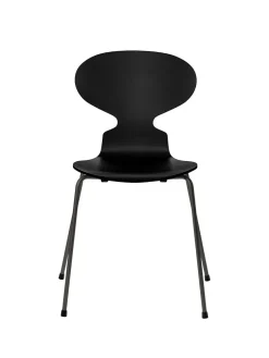 3101 Myren Stol lakeret af Arne Jacobsen
