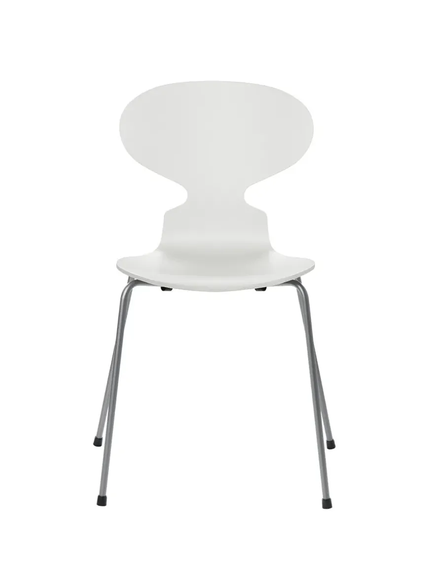 3101 Myren Stol lakeret af Arne Jacobsen