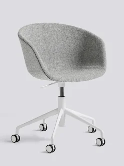 About a Chair AAC52 Forsidepolstret, hvid skal fra Hay