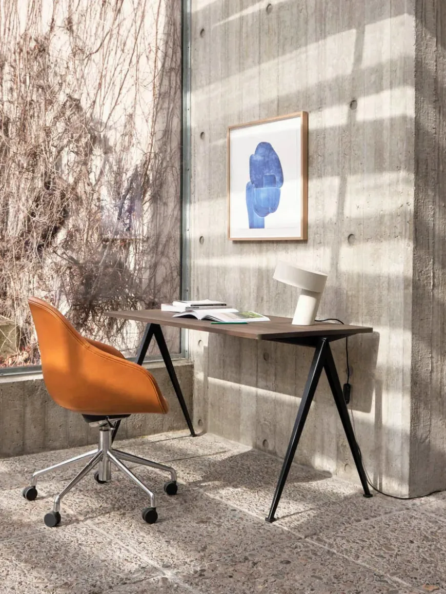 About a Chair AAC123 fra Hay