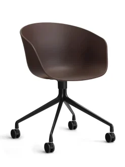 About a Chair AAC53 fra Hay