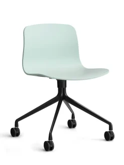 About a Chair AAC15 fra Hay