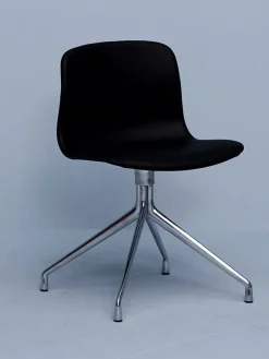 About a Chair AAC14 fra Hay