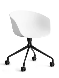 About a Chair AAC52 fra Hay