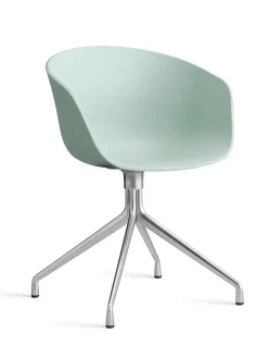 About a Chair AAC52 fra Hay