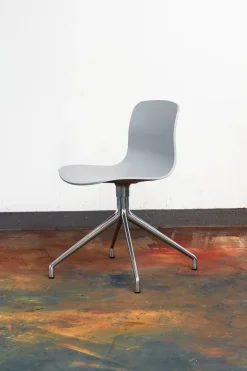 About a Chair AAC10 fra Hay