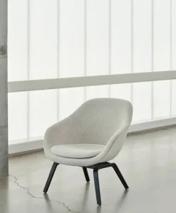 About a Lounge Chair low AAL81 fra Hay