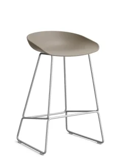About a Stool AAS39 fra Hay