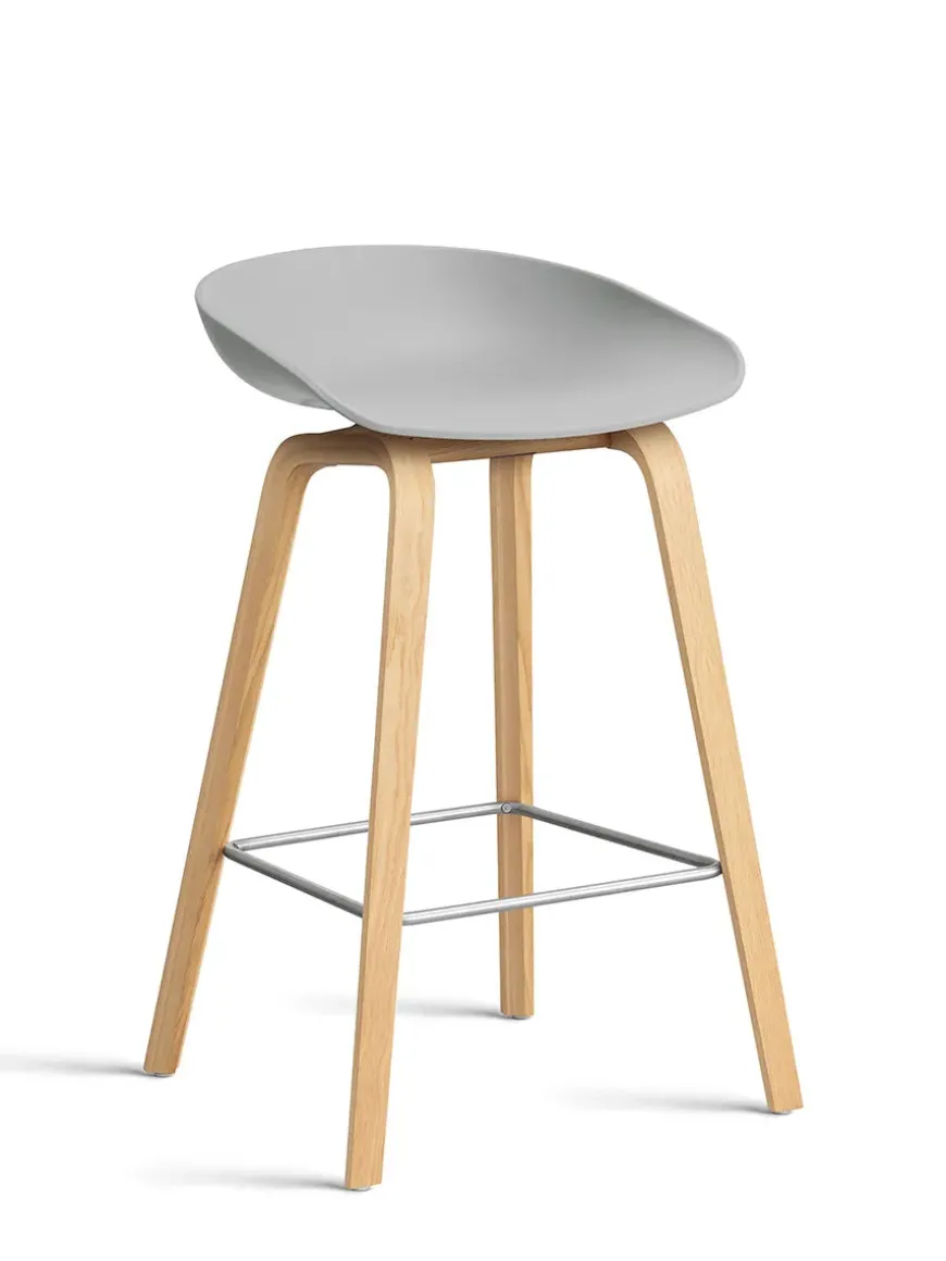About a Stool AAS32 fra Hay