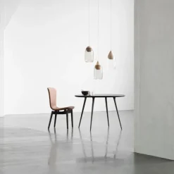 Accent spisebord fra Mater