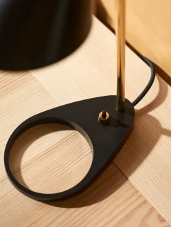 AJ Mini Table Lamp, black/brass af Arne Jacobsen