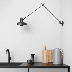 Arigato væglampe fra Grupa