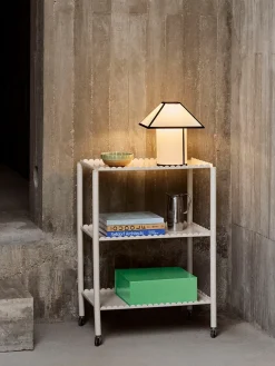 Ava Pyramid Table Lamp fra Hay