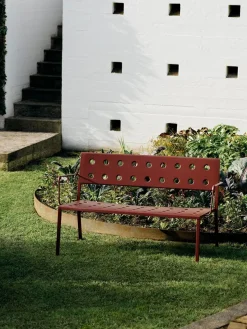 Balcony lounge armbench fra Hay