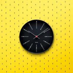 Bankers club vægur af Arne Jacobsen i sort (Ø: 21)