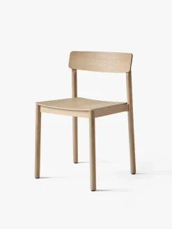 Betty TK2 Spisestol fra &Tradition