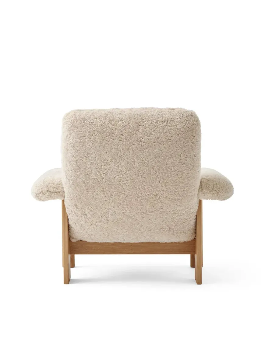 Brasilia Lounge Chair, Natural Oak Sheepskin Nature fra Audo Copenhagen