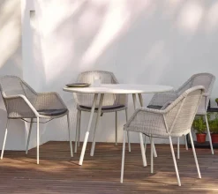 Breeze Havestol m. Armlæn, stabelbar fra Cane-line