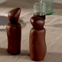 Cairn Grinder, Dark Brown fra Ferm Living