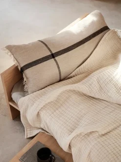 Calm pude 38 x 88 cm fra Ferm Living