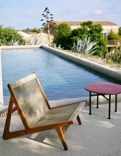 Carmel Coffee Table, rock red i 60 x 60 cm fra Gubi