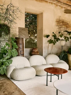 Carmel Coffee Table, rock red i 60 x 60 cm fra Gubi