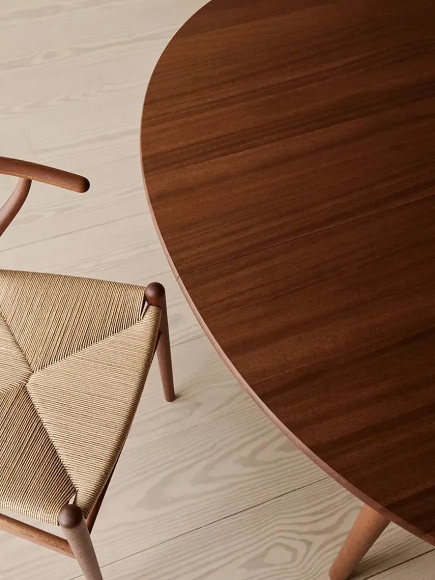 CH338 Spisebord, Teak Mix Special Edition inkl. 1 tillægsplade fra Carl Hansen & Søn