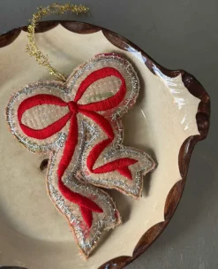 Christmas Kantha Bow Juleornament - Sløjfe fra Sissel Edelbo