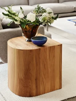 CM210 Taburet, kirsebærtræ af Cecilie Manz