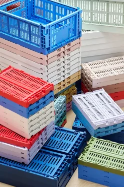 Colour crate M, off white fra Hay