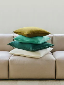 Dot Cushion Linen fra Hay