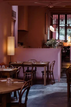 Dórica Gulvlampe fra Santa and Cole