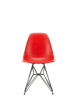 Eames Fiberglass Chair DSR, sortlakeret fra Vitra