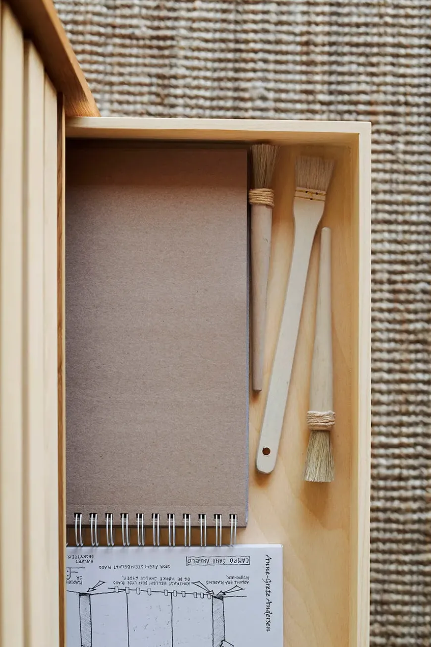 FK63 Reol med bakker, oprejst fra Carl Hansen & Søn