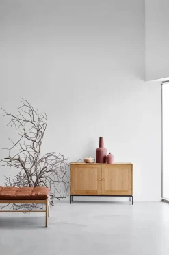 FK63 Reol med ben og bakker fra Carl Hansen & Søn