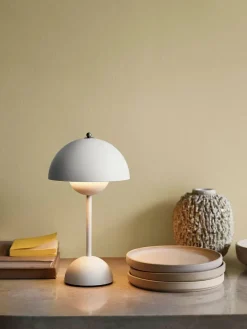 Flowerpot Portable VP9 Bordlampe af Verner Panton