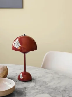 Flowerpot Portable VP9 Bordlampe af Verner Panton